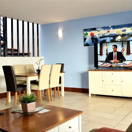 In Sleeps 6 With Pool And Air Con * 푸에르토카레로