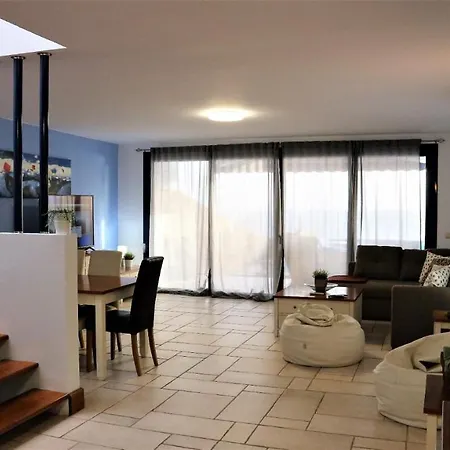 빌라 In Sleeps 6 With Pool And Air Con 푸에르토카레로